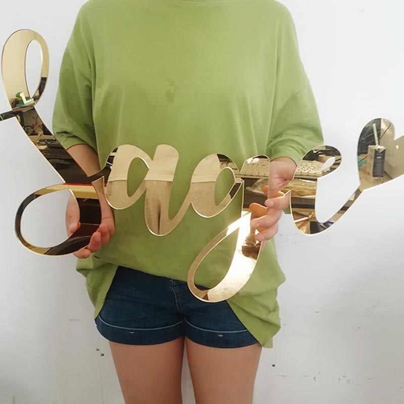 NOMBRE DORADO PERSONALIZADOS