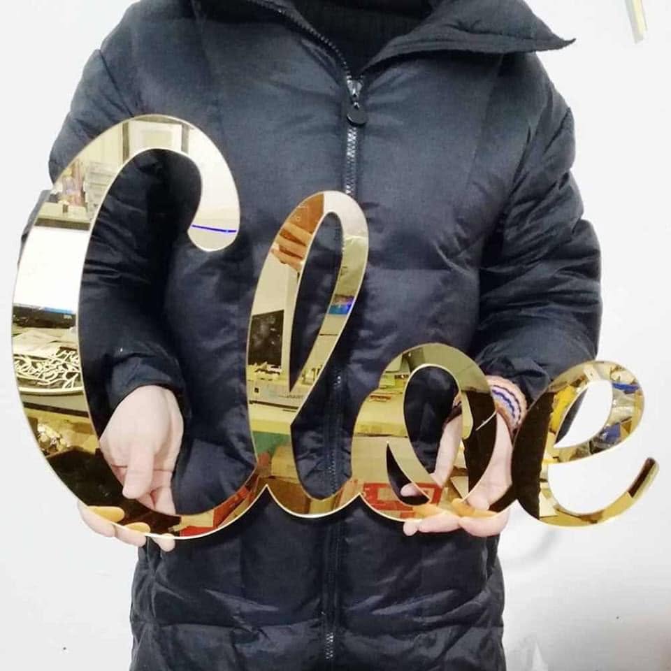 NOMBRE DORADO PERSONALIZADOS